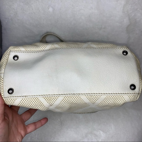 Chanel Perforated Vintage Limited Edition CC Tote - Picture 4 of 16